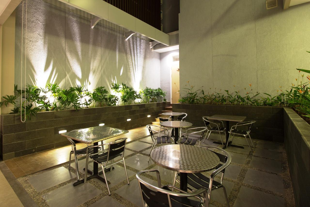 Vinotel Cirebon Eksteriør bilde