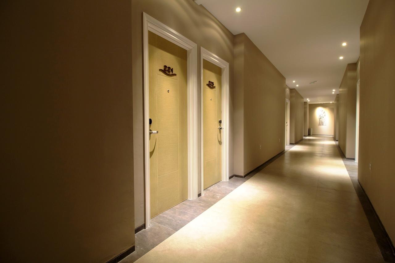 Vinotel Cirebon Eksteriør bilde
